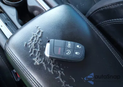 2015 Chrysler 200 C из США, поврежденный, VIN 1C3CCCCB3FN520731